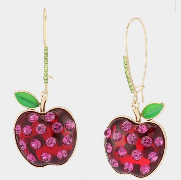 🍎 🔹️Betsey Johnson 🔹️Fuchsia Apple Earrings with Green Leaves NWT ✨️🍎 - Picture 1 of 12